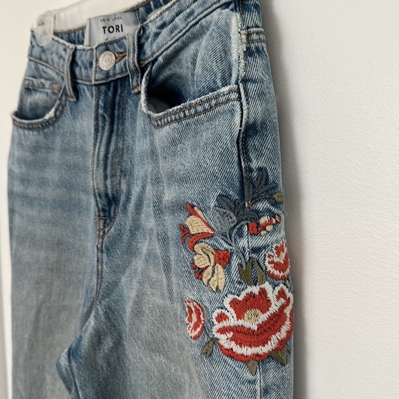 Embroidered Mom Jeans - Picture 2 of 3